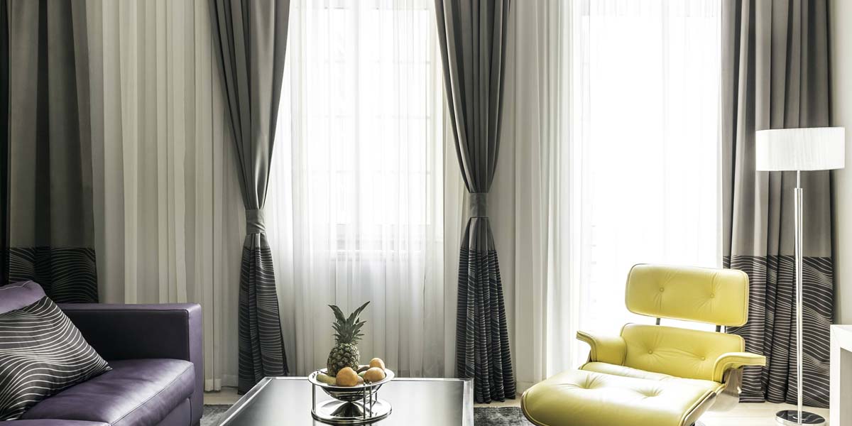 Selecting a desired curtain fabric length